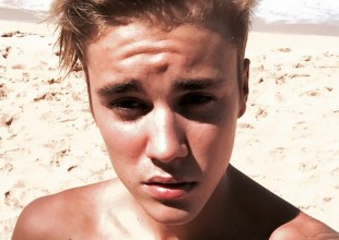 Justin Bieber anduvo desnudo por la playa