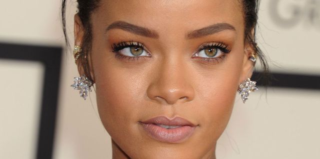 ¡Rihanna abre su propio estudio de belleza!