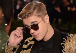 ¿Justin Bieber anduvo a los besos con una actriz veterana?
