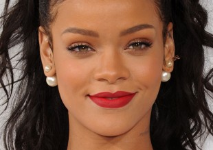Rihanna lanza su propia línea de productos de marihuana