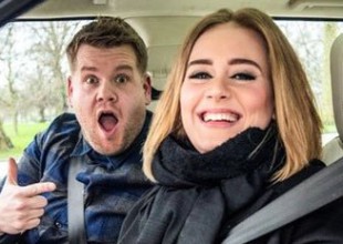 Adele la rompe cantando arriba del auto