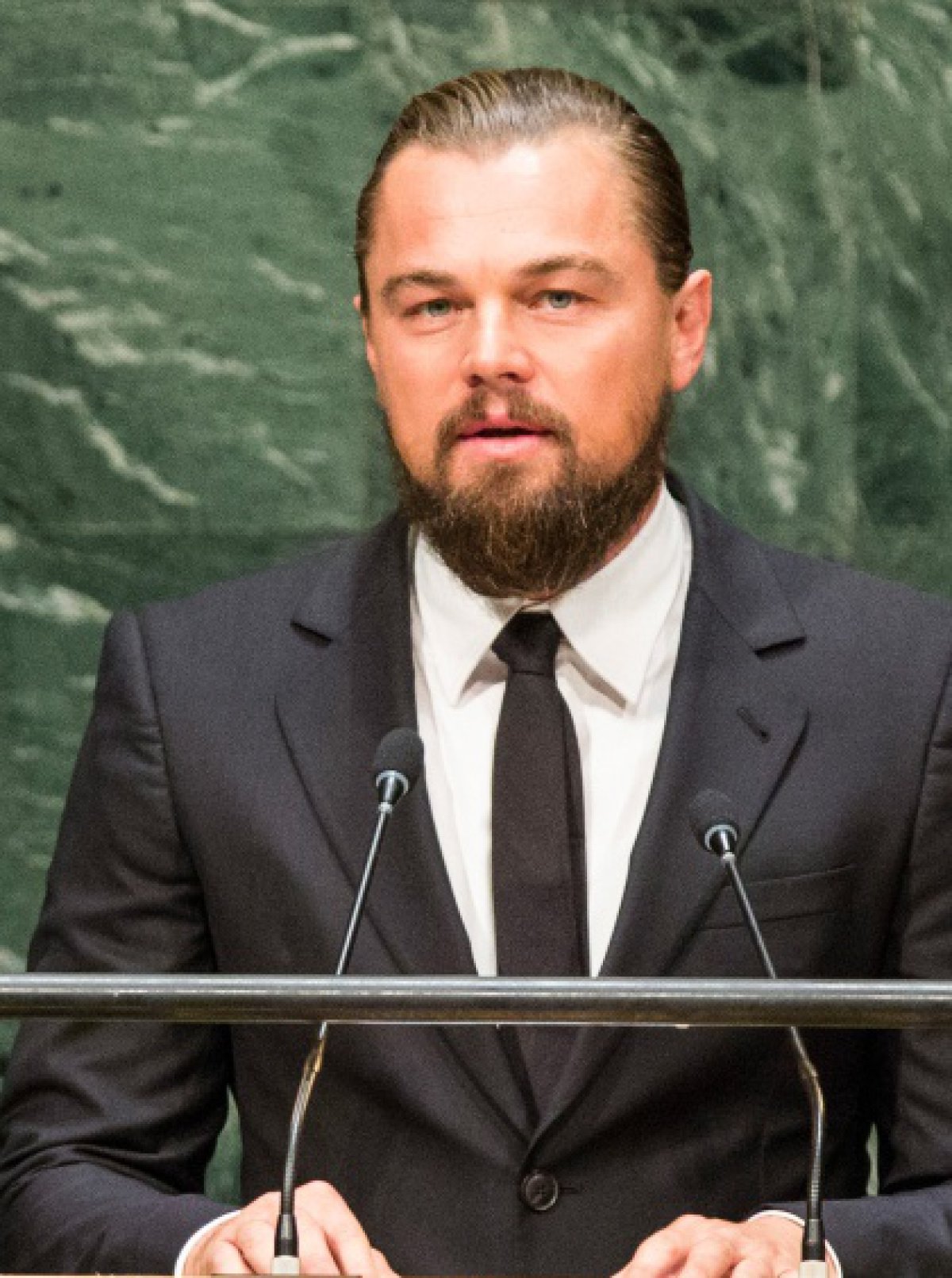 Así fue cambiando Leo DiCaprio a través de los años