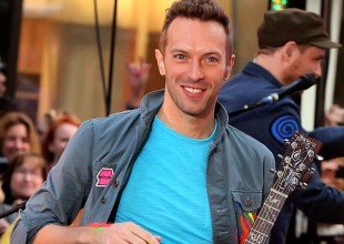 Chris Martin homenajeó a Prince junto a chicos de 8vo grado