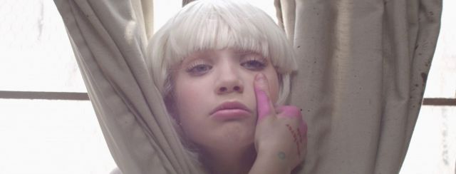 La nena de los videos de Sia sigue creciendo!