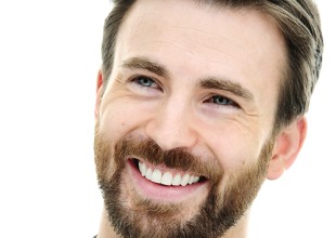 Incluso cuando es por una buena causa, Chris Evans nos hace reir con sus videos