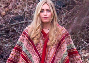 Así es el trailer de la serie de Woody Allen protagonizada por Miley Cyrus