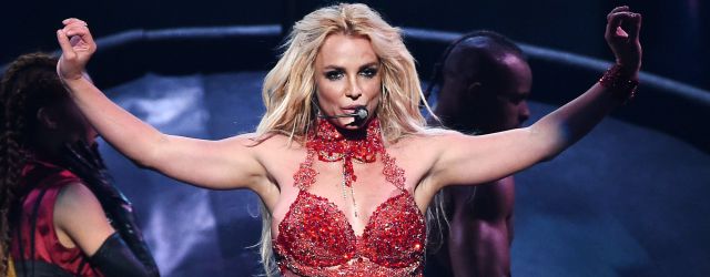 Britney Spears con voz de helio!