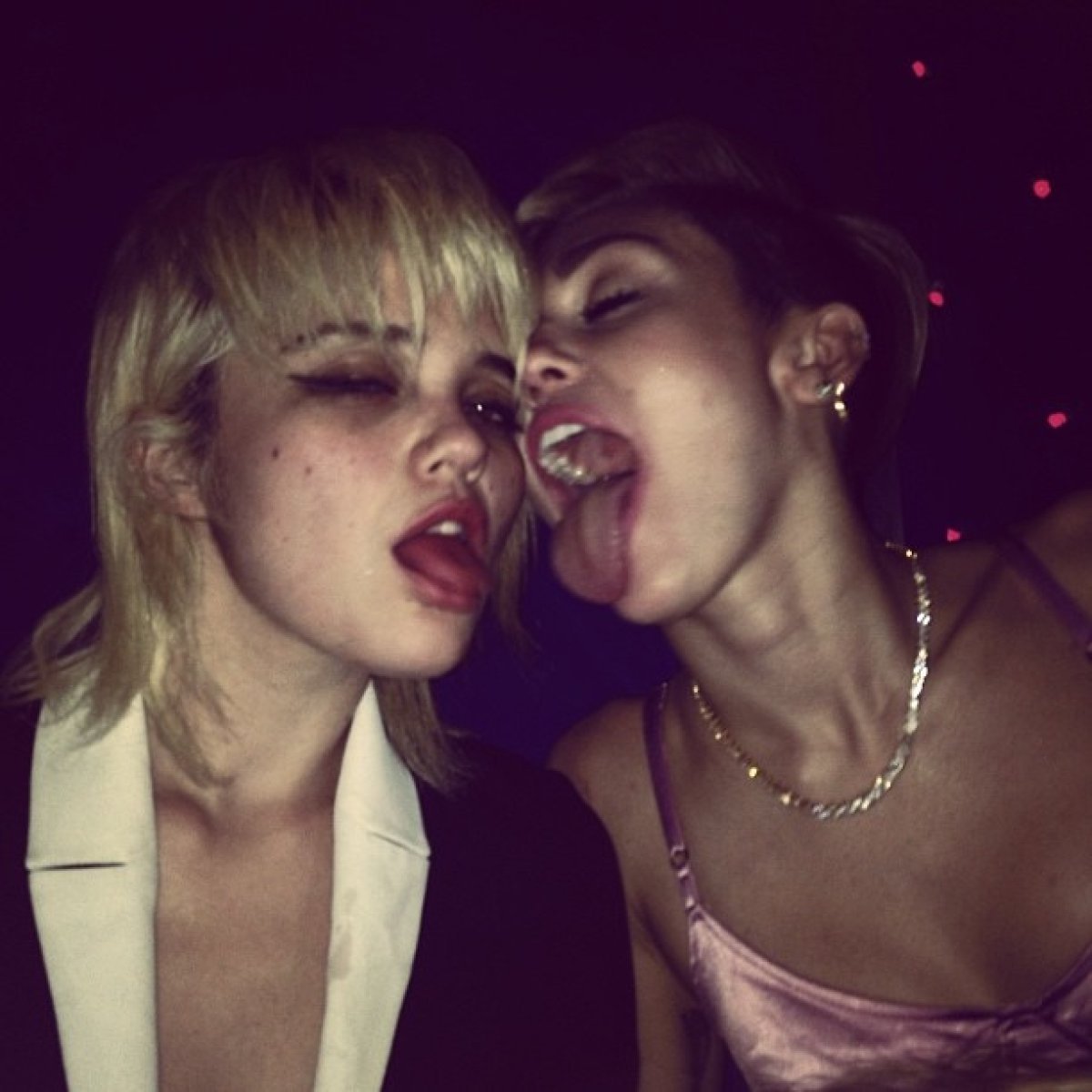 Miley Cyrus y Sky Ferreira