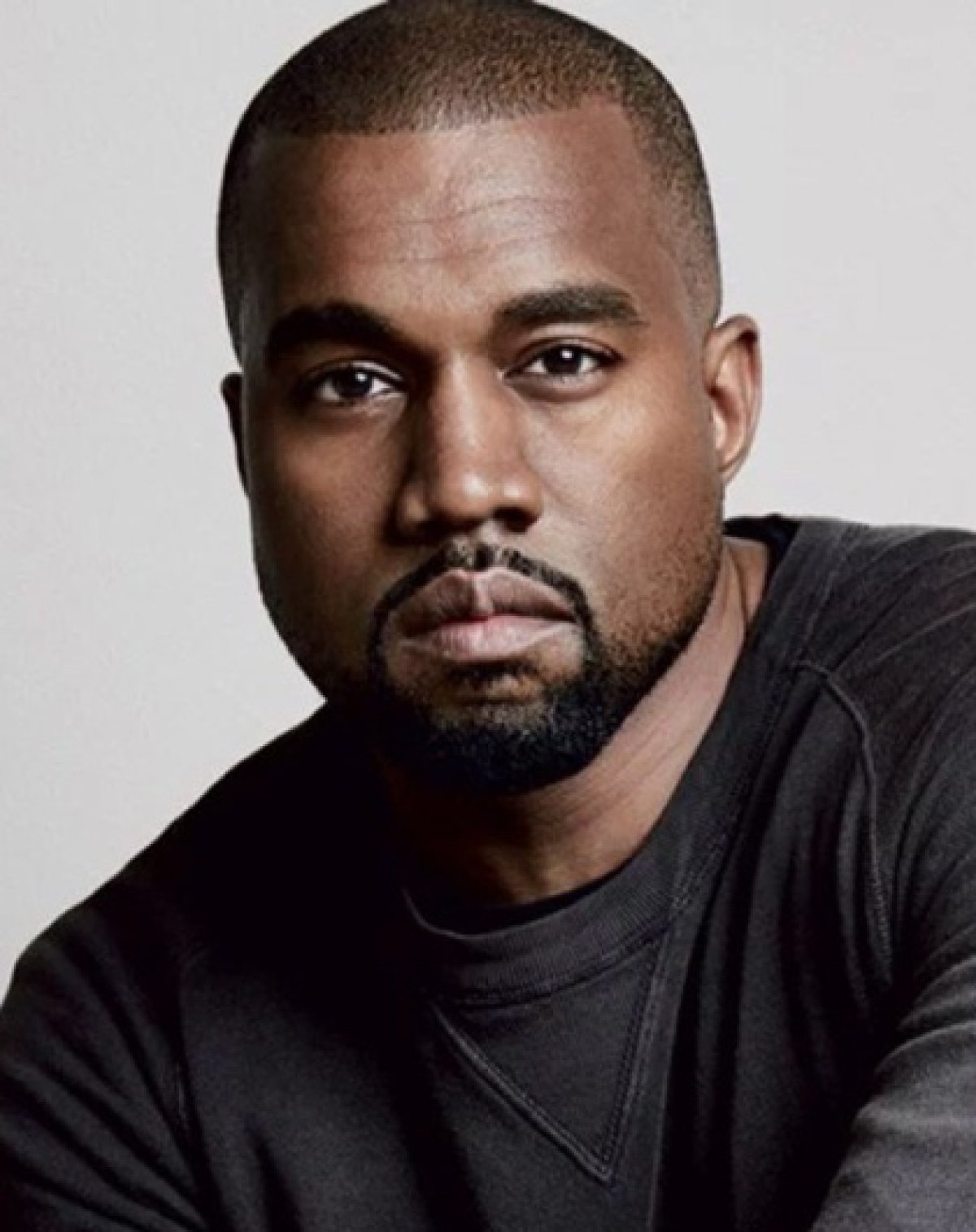 Kanye West simplemente omitió su segundo nombre: Kanye Omari West