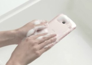 Cómo funciona el Smartphone que se puede lavar con agua y jabón