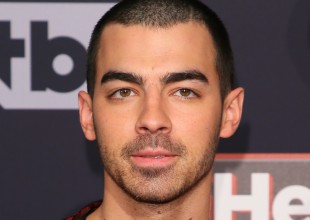 ¿Joe Jonas se quedó solo?