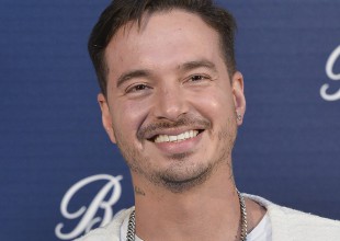 J Balvin muestra por primera vez a su novia