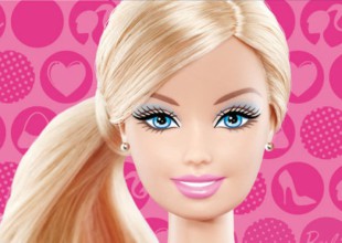 ¿Quién es la actriz que será Barbie en la película de la muñeca?