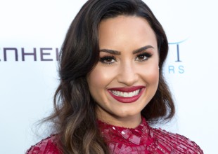 Demi Lovato estaría saliendo con esta chica