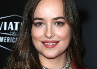 Descubrieron a la protagonista de “50 sombras de Grey” en el recital de Coldplay