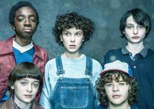 ¡Un actor de Stranger Things toca un cover de Pearl Jam!