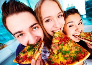Un estudio dice que comer pizza en el desayuno es muy saludable