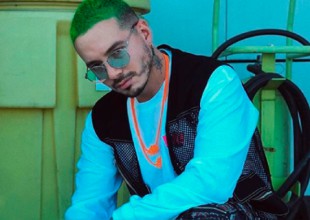 Critican a J Balvin por subir una foto con otro cantante