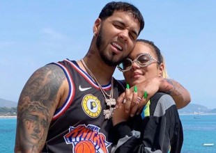 El increíble auto que le dio Anuel AA a Karol G por su cumpleaños