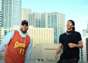 Anuel AA y Enrique Iglesias se juntaron para hacer "Fútbol y Rumba"