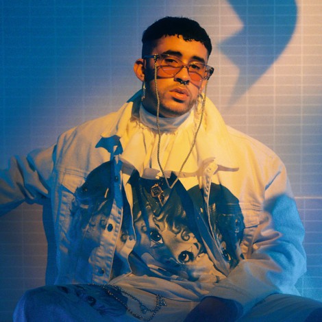 La reacción de Bad Bunny al pedirle a Siri la canción número 1 del mundo