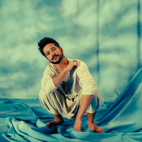 Camilo estrenó "Ropa Cara", su nuevo single y video