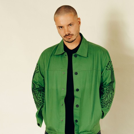 El divertido video de J Balvin en el que intenta hacer artes marciales