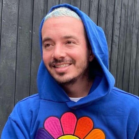 J Balvin publicó su WhatsApp en las redes sociales