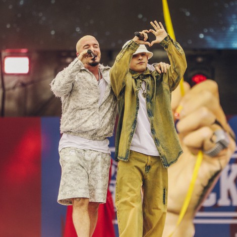 Trueno se presentó junto a J Balvin en el concierto oficial 'KICK OFF' de la NFL