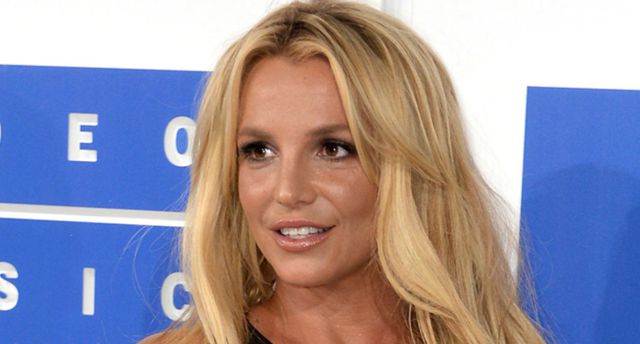 Britney regresa a la música con Will.i.am en la colaboración “Mind Your Business”