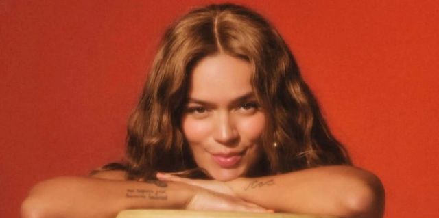 Karol G desata drama con Anahí en su nueva era 